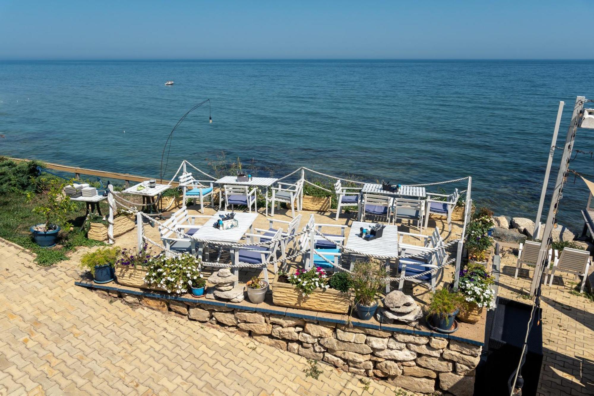 Sea&Sky Villa 科斯蒂内什蒂 外观 照片