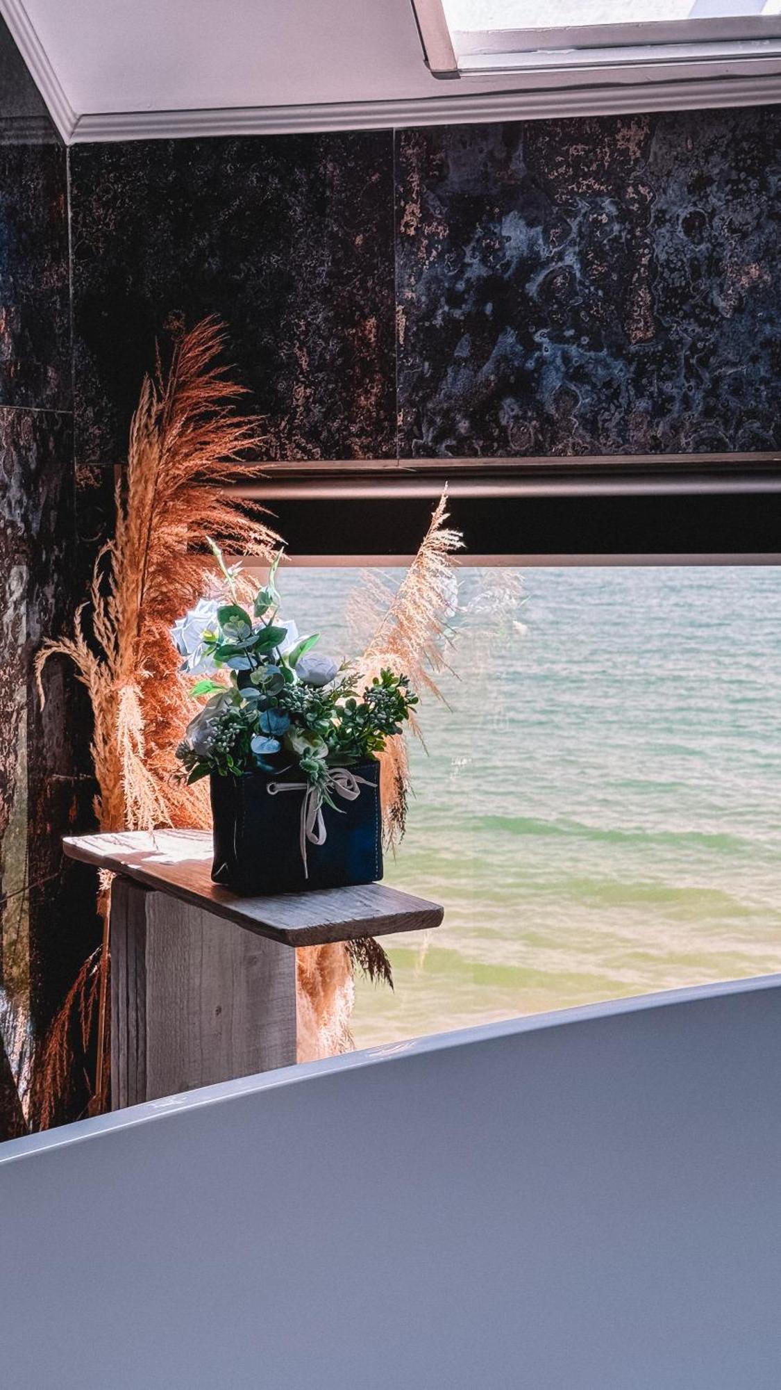 Sea&Sky Villa 科斯蒂内什蒂 外观 照片