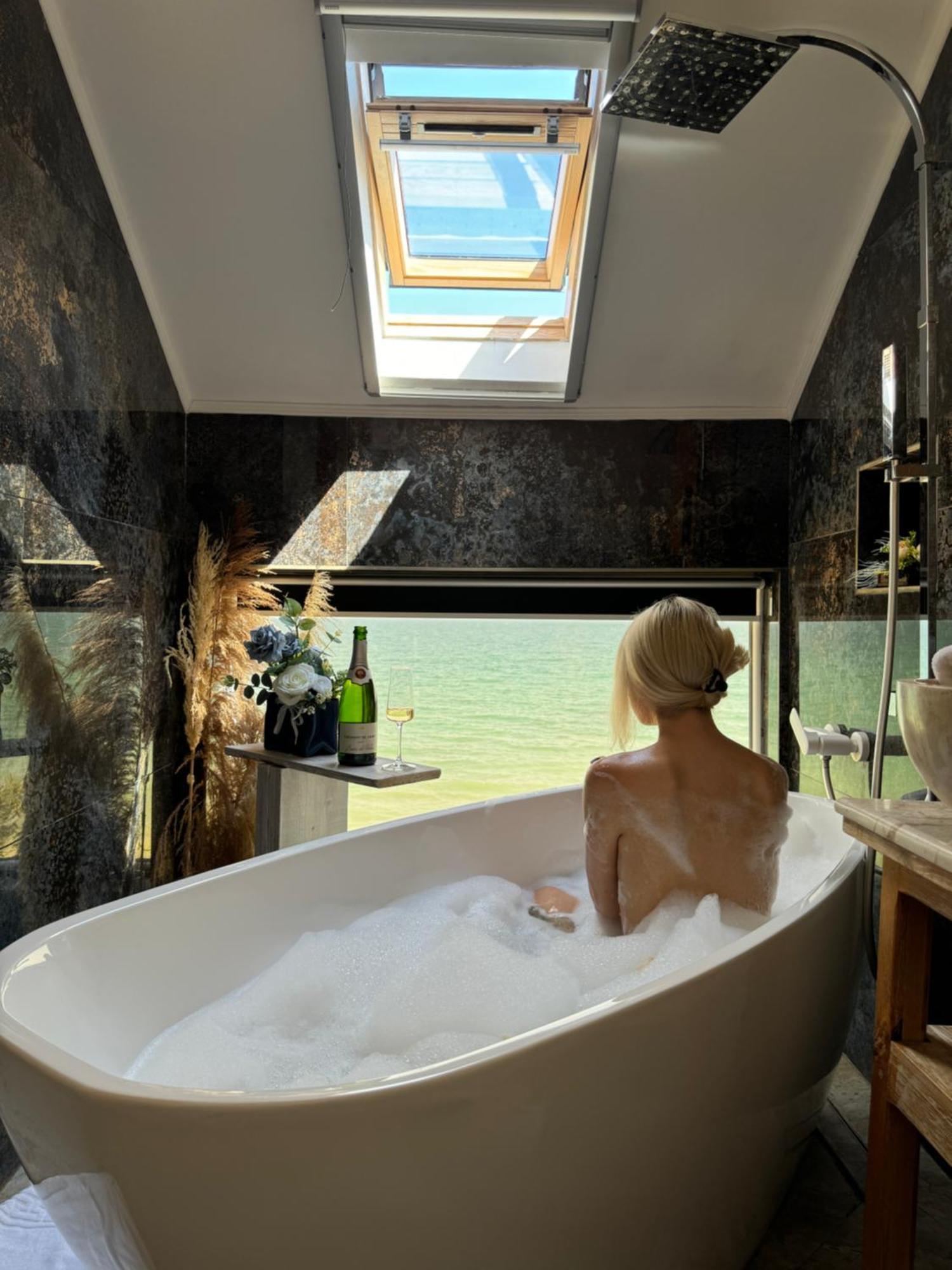 Sea&Sky Villa 科斯蒂内什蒂 外观 照片