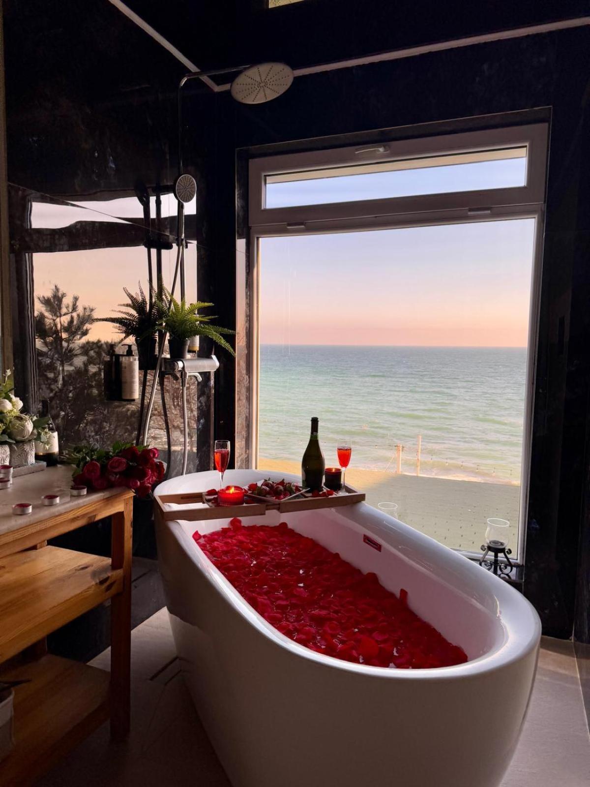 Sea&Sky Villa 科斯蒂内什蒂 外观 照片
